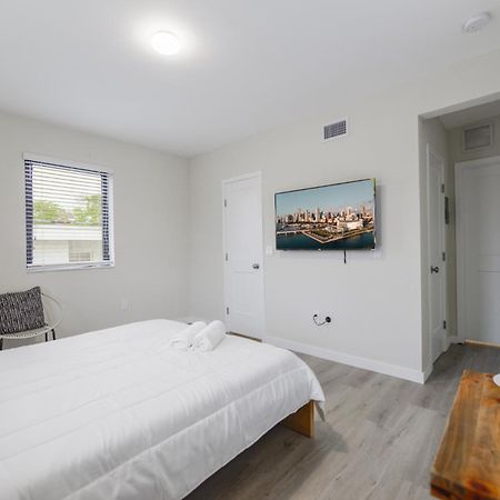 Comfortable Studio Near Calle Ocho In Miami Apartment ภายนอก รูปภาพ